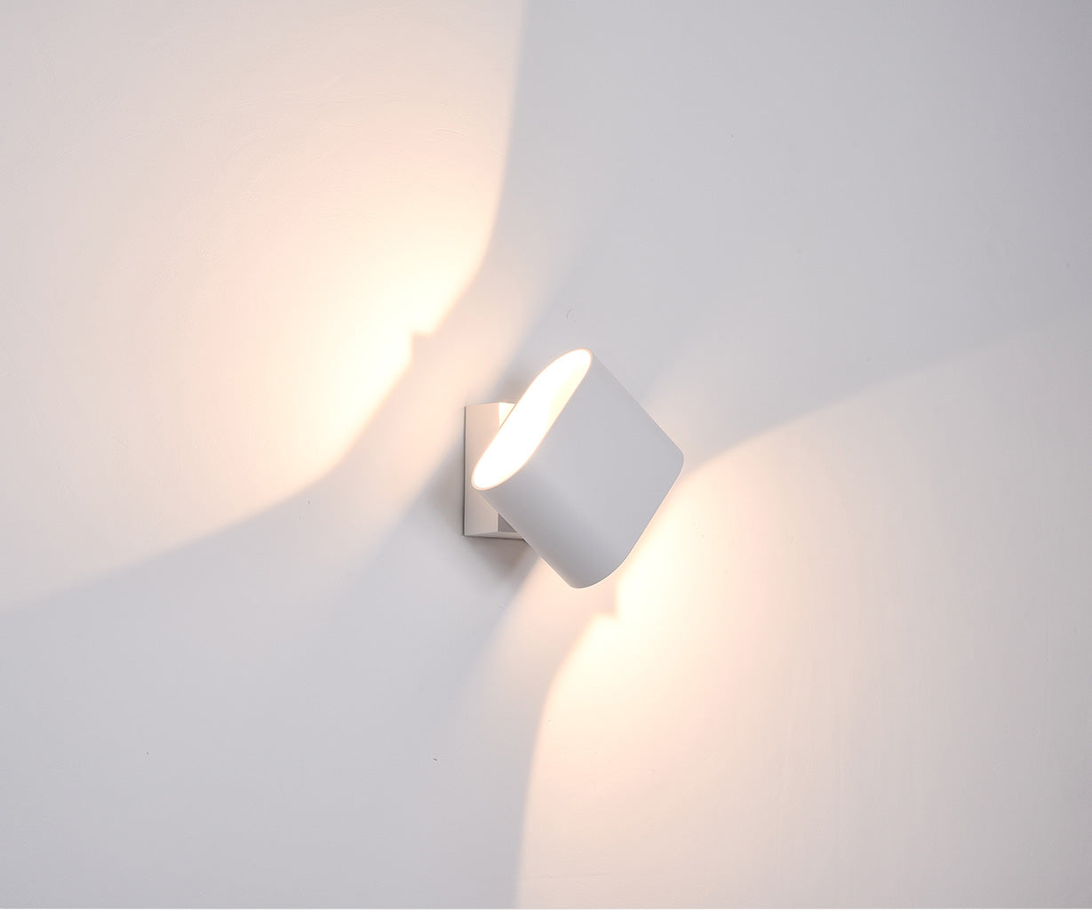 Wall Light Outdoor Wall Light Up-Down – Luma