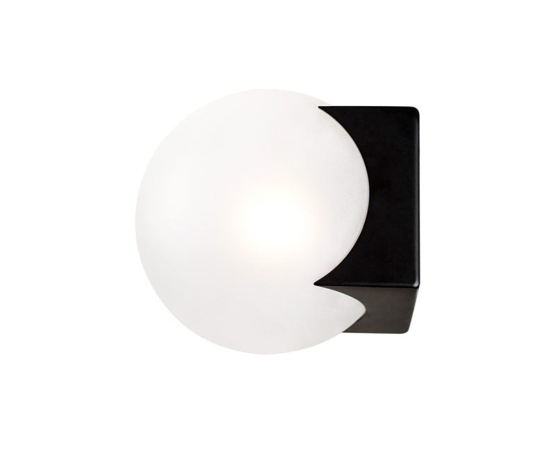 Modern Wall Lamp Luma IP20 / IP44