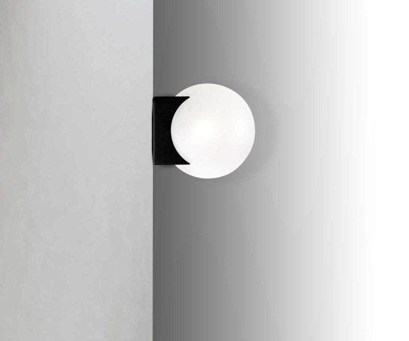 Modern Wall Lamp Luma IP20 / IP44