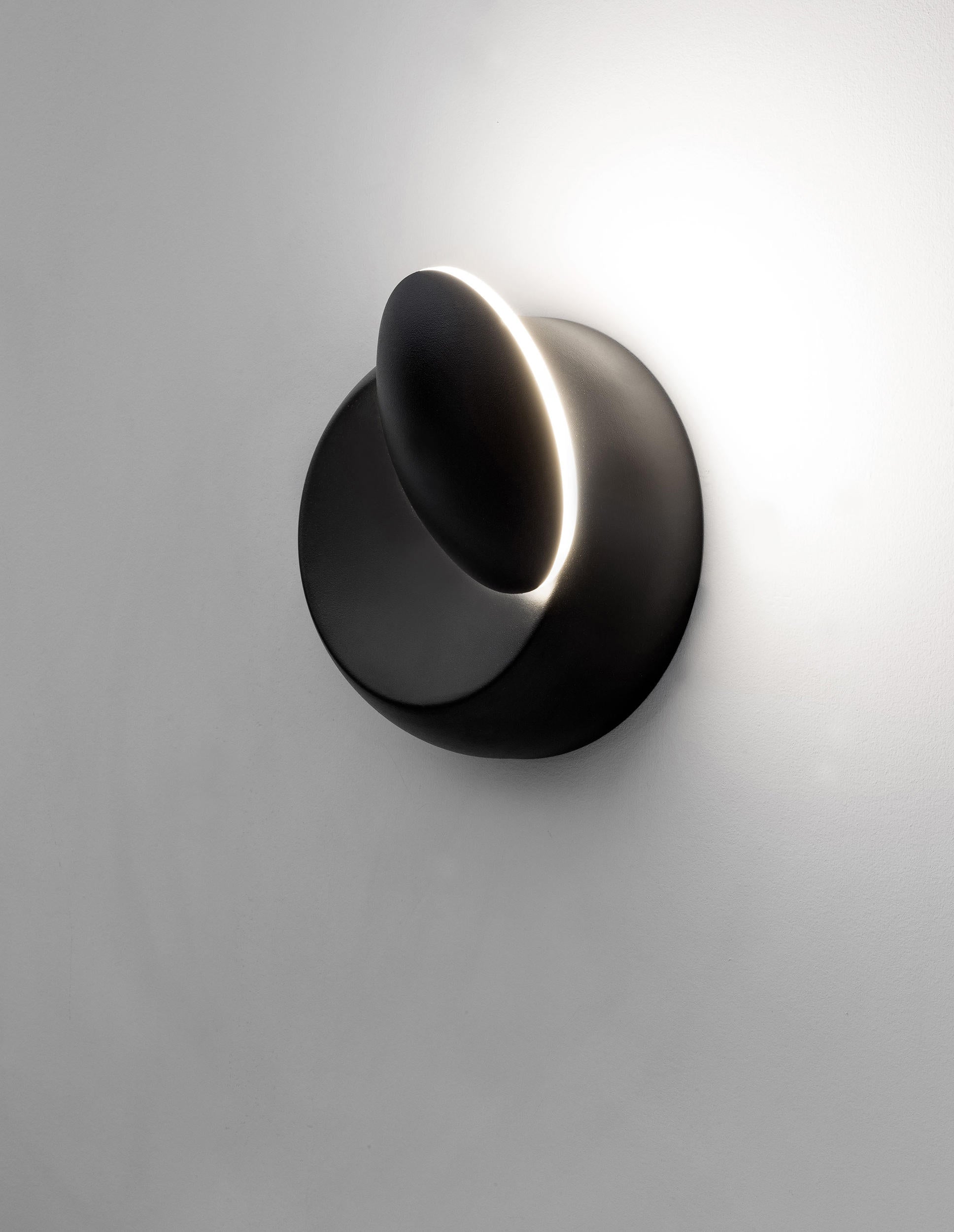 LED Modern Wall Lamp ODIN NOVA LUCE